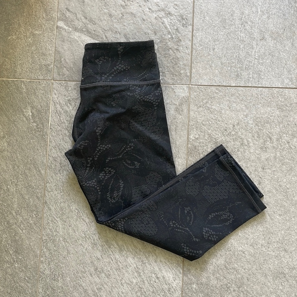 Nancy Rose crop performance pant